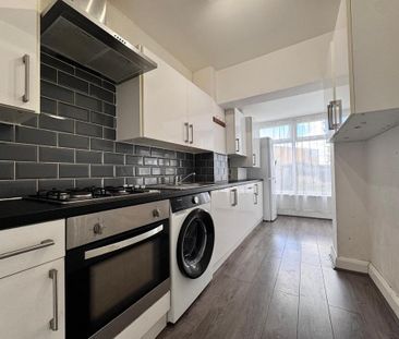 3 bedroom terraced house to rent - Photo 6