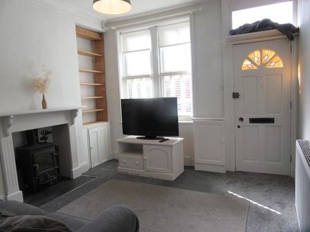 2 bedroom terraced house to rent - Photo 3