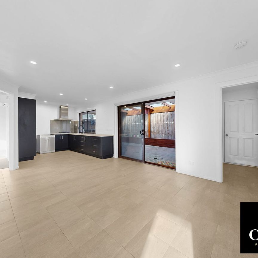 39 Pound Road, Hampton Park, Vic 3976 - Photo 1