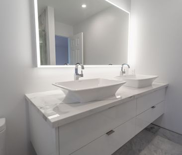 For Lease - 28 Chartwell Avenue, South of Baseline to Knoxdale, Ont... - Photo 2