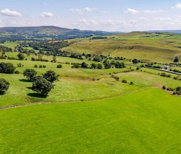 Home Farm and Traditional Farmhouse at Halton East. - Photo 1