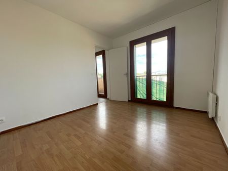 Les Milles - Type 3 en dernier étage - 57m² - 980€ - Photo 2