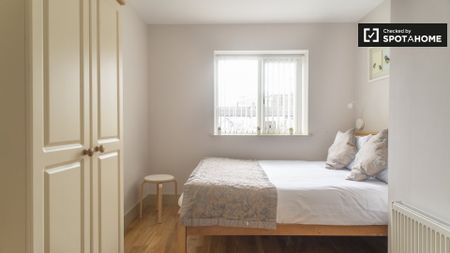 3-bedroom apartment for rent in Docklands South, Dublin - Photo 5