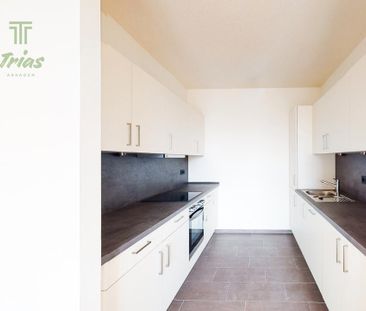 Für Familie oder WG! Clever geschnittene 5-Zimmer-Wohnung mit Loggia! - Foto 1