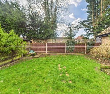 4 bedroom detached house to rent - Photo 4