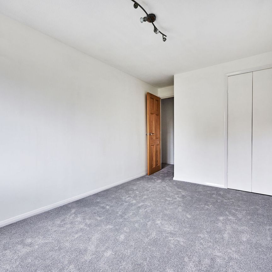 Available unfurnished from 12/12/2025 - Photo 1