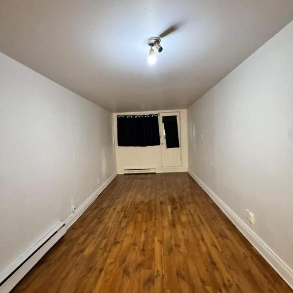 1 CH - 1 SDB - Montréal - $1,095 /mo - Photo 1