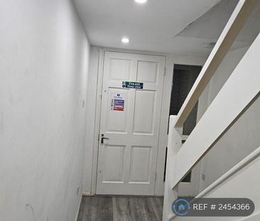 3 bedroom end of terrace house to rent - Photo 4