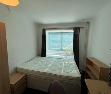 4 bedroom terraced house to rent - Photo 1
