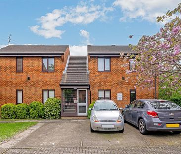 Flat To Let - Photo 1