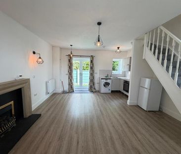 2 bedroom terraced house to rent - Photo 2