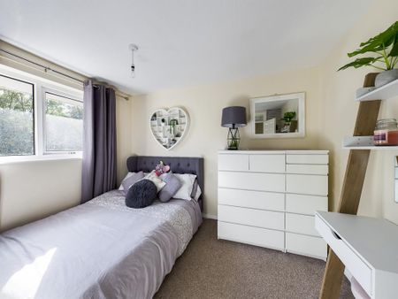 3 bedroom terraced house to rent - Photo 5