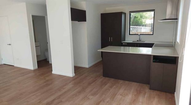 2 Bedroom Townhouse in Phillipstown - Photo 1