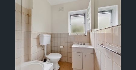 WELCOME TO ELWOOD - Photo 4