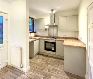 2 bedroom semi-detached house to rent - Photo 4