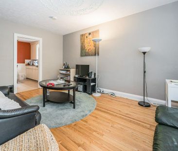 For Lease - 52 Avondale Avenue, Waterloo, Ontario - Photo 2