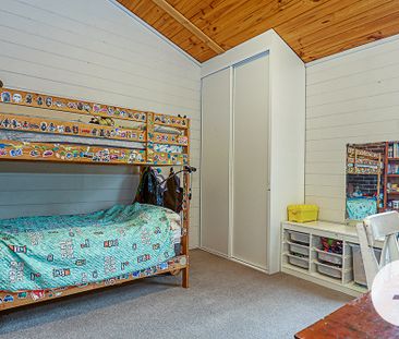 76 Crozier Circuit, Kambah ACT 2902 - House For Rent | Domain - Photo 4