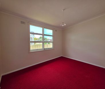 Charming 3-Bedroom Home Close to Town & Sporting Fields - Photo 5