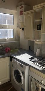 Wandsworth , SW18 (Flat) - Photo 4