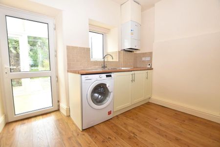 2 bedroom terraced house to rent - Photo 5