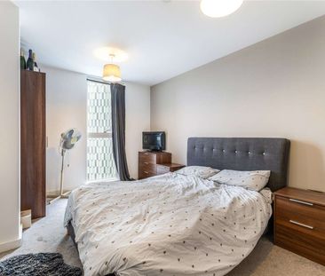 Fully Furnished Two Double Bedroom, Two Bathroom 23rd Floor Apartme... - Photo 5