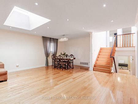 For Lease - 7 Point O'Woods Drive, Vaughan, Ontario - Photo 5