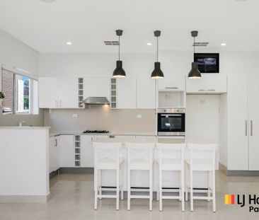 Modern 4-Bedroom Family Home with Entertaining Space - Photo 4