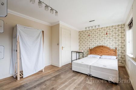 4 bedroom townhouse to rent - Photo 4