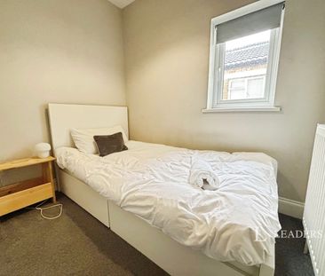3 bedroom house to rent Imperial Avenue, Southampton, Hampshire, SO15 - Photo 3