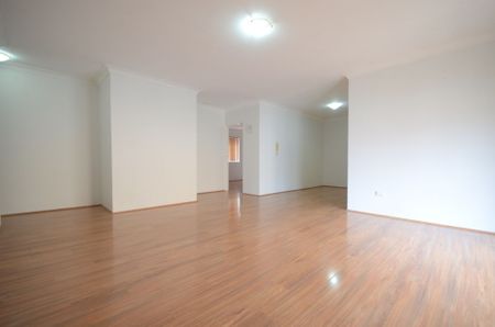 2 Bedroom Unit!! - Photo 2