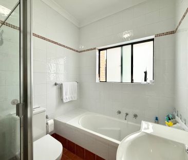 Spacious & Well-Presented 3 Bedroom Villa - Photo 1