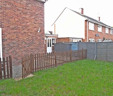 3 bedroom semi-detached house to rent - Photo 5