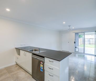 Spacious Dual-Living Home in Central Ormiston - Photo 5