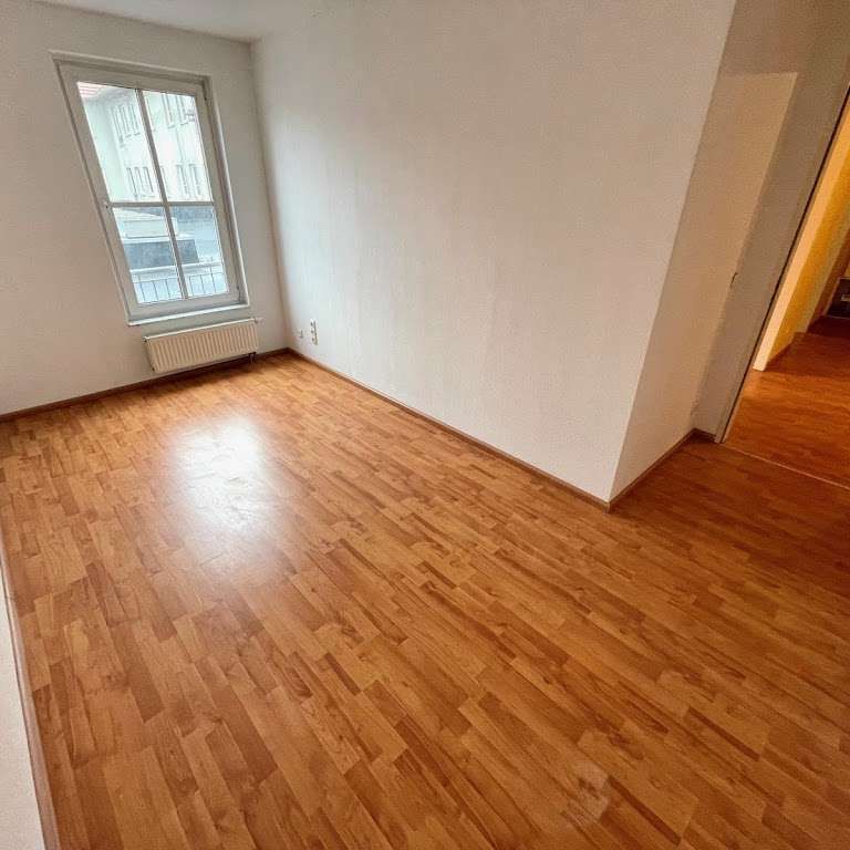 Renovierungsbed&uuml;rftige 3 Zimmer Wohnung mit Balkon in Berlin-Blankenburg! - Photo 1