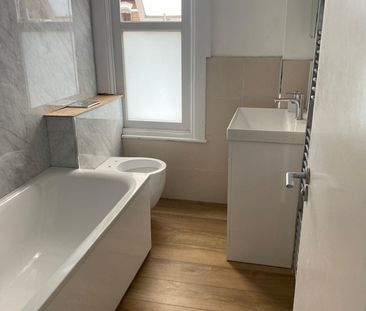 4 Bed Terraced House, Abdale Road, W12 - Photo 6