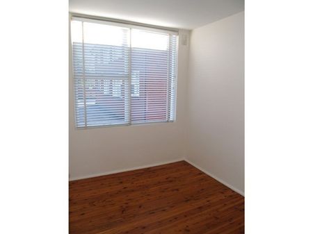 4/40 Robert Street, Ashfield NSW 2131 - Apartment For Rent | Domain - Photo 2