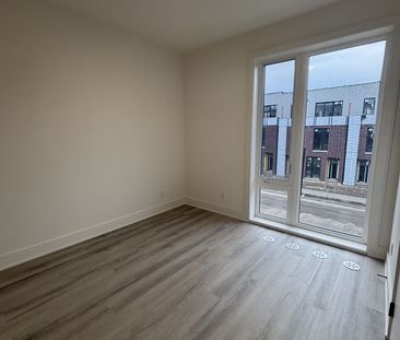 For Lease - 104 Everett Common, St. Catharines, Ontario - Photo 6