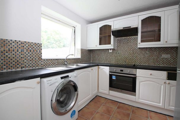 2 bed Flat for rent - Photo 1