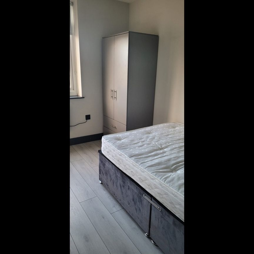 Room in a Shared House, Blackwell Close, E5 - Photo 1