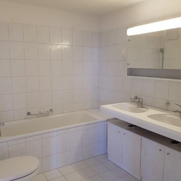 "MIETEN OHNE KAUTION - Attraktive Wohnung mit Charme" - Photo 1