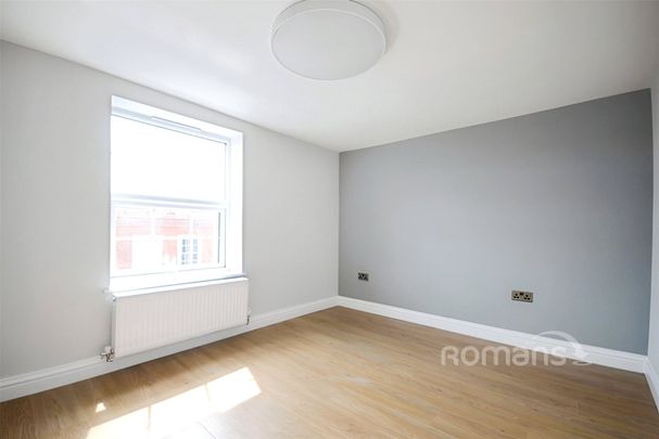 East Street, Farnham, Surrey, GU9 - Photo 1
