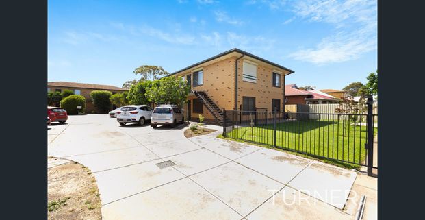 Neat Updated Unit in Fantastic Location. - Photo 1