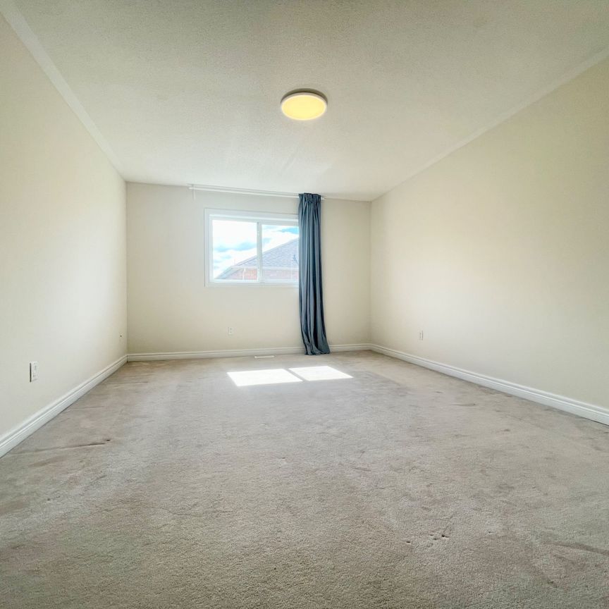 For Lease - 196 Kirkvalley Crescent, Aurora, Ontario - Photo 1