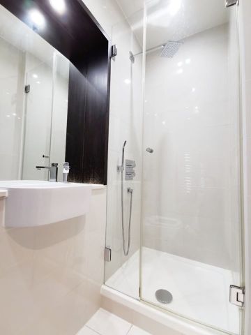 Studio Flat, Albany House, WC1H - Photo 4