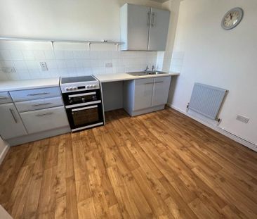 2 bedroom maisonette to rent - Photo 3