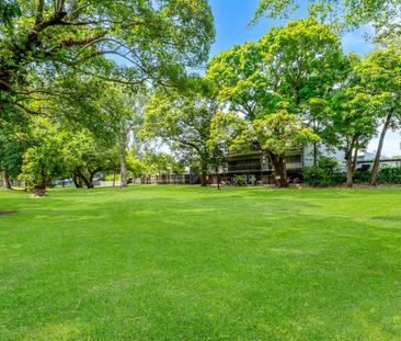 Self Contained Expansive City Fringe Lifestyle with WiFi Included - Photo 6