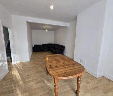 Green Street, Enfield, EN3 - Photo 1