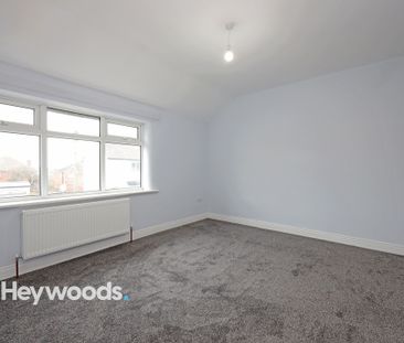 3 bed town house to rent in Westwood Road, Newcastle-under-Lyme, St... - Photo 6