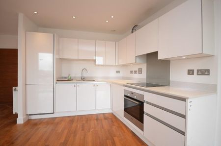 2 bedroom flat to rent - Photo 2