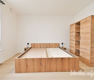 Pronájem bytu 1+1 25 m² - Fotografie 1